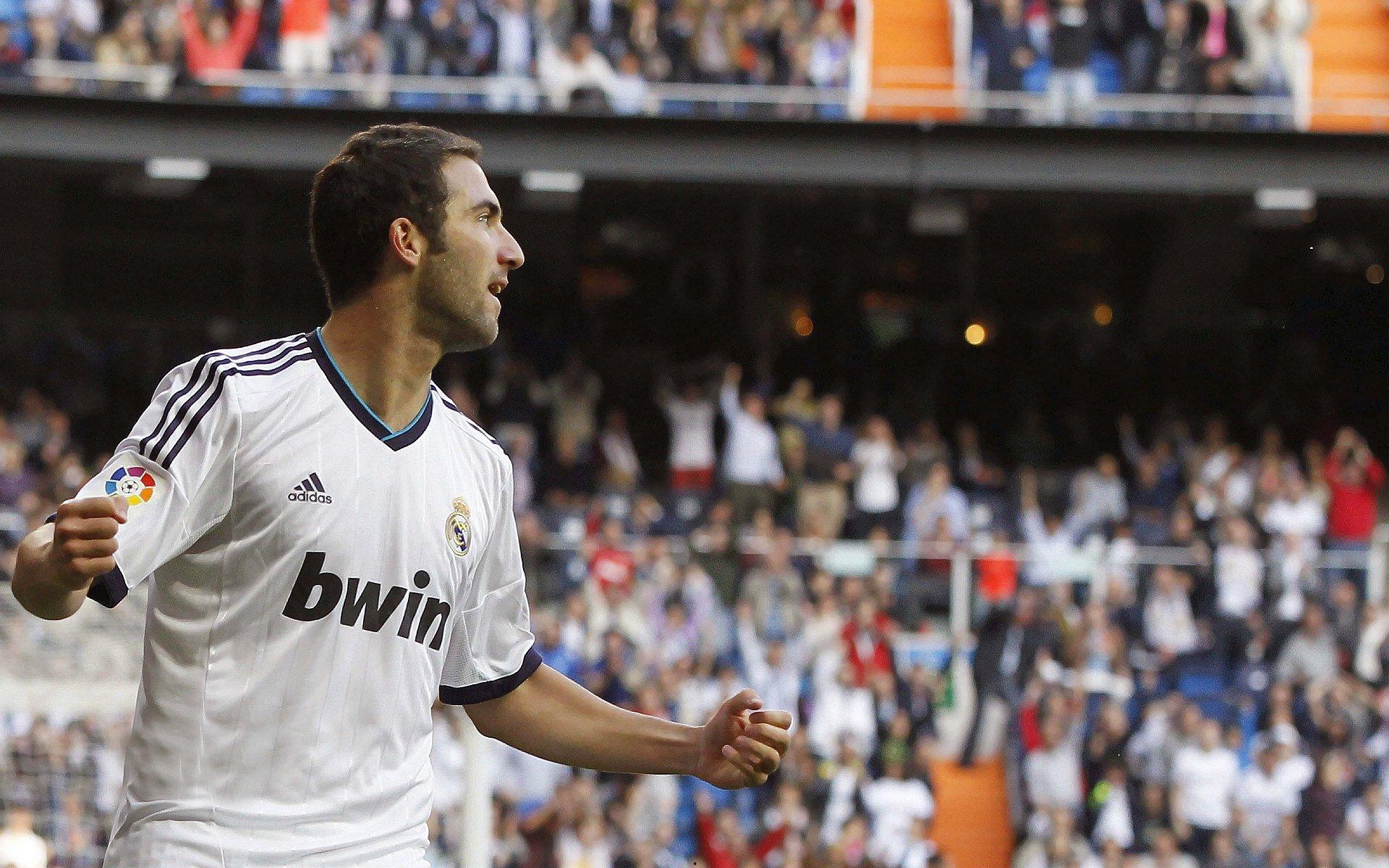 世锦赛巅峰对决，新星崛起与传奇卫冕的激情碰撞