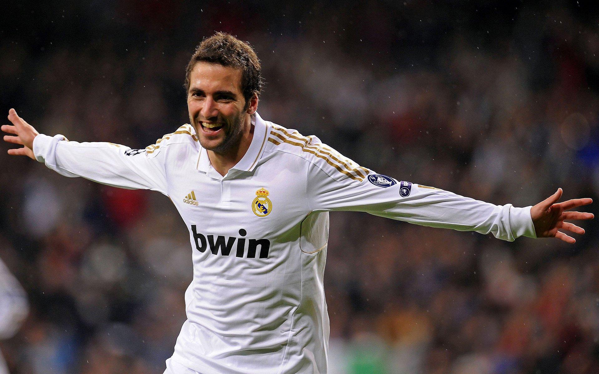 姆巴佩帽子戏法助巴黎圣日耳曼登顶法甲积分榜